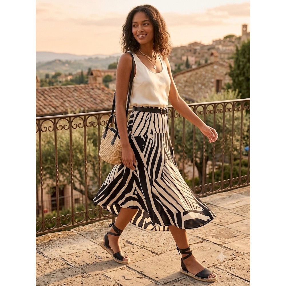 Maeve by Anthropologie Black & Cream Graphic Zebra Print‎ Midi Skirt - Size 2